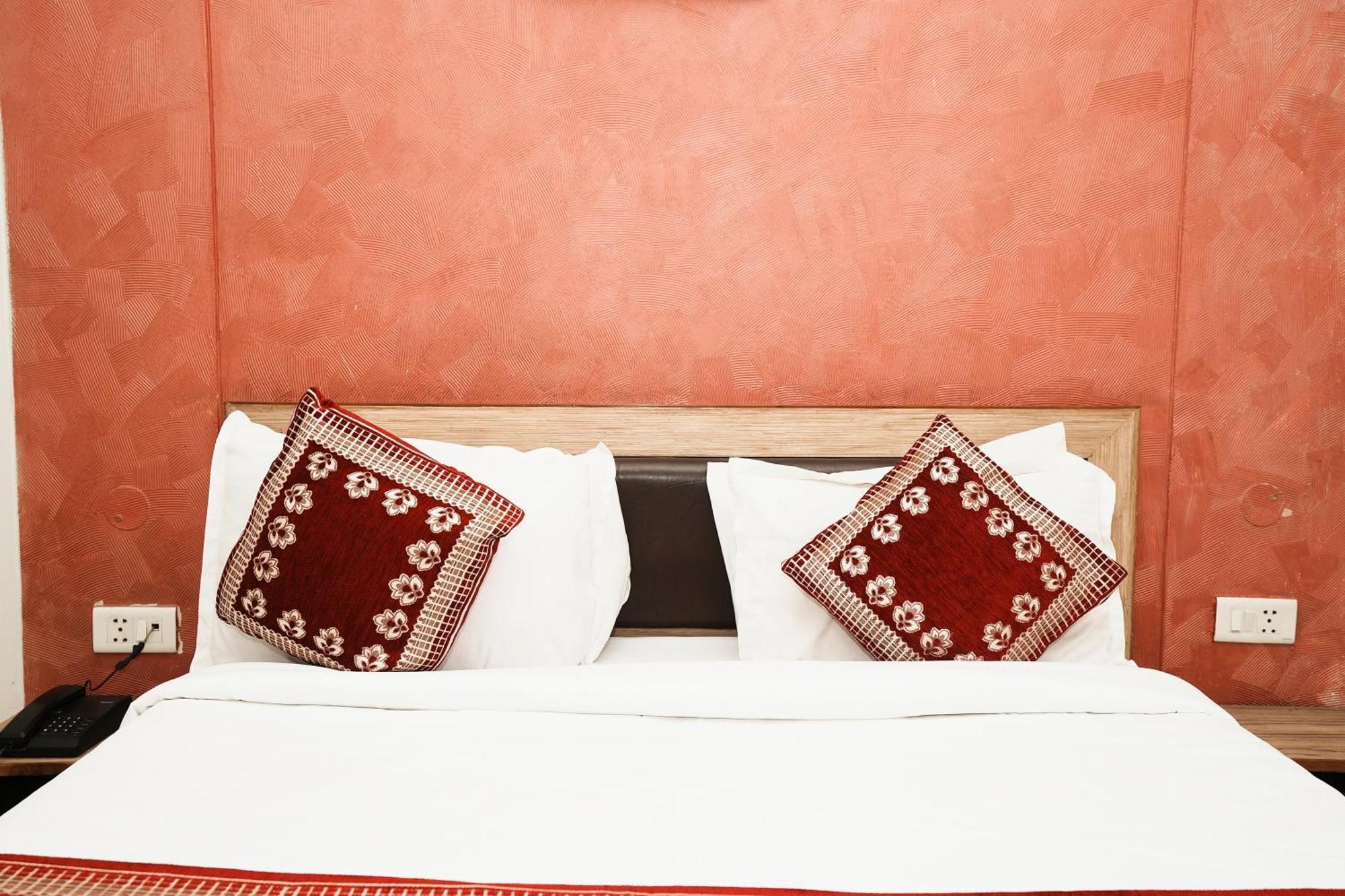 Hotel Om Paradise Near Igi Delhi Airport New Delhi Exterior foto